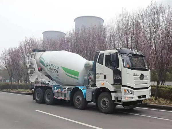 【重卡新聞】8月份重卡市場銷量僅5.6萬輛大降57%，“金九”會(huì)變“銅九”嗎？